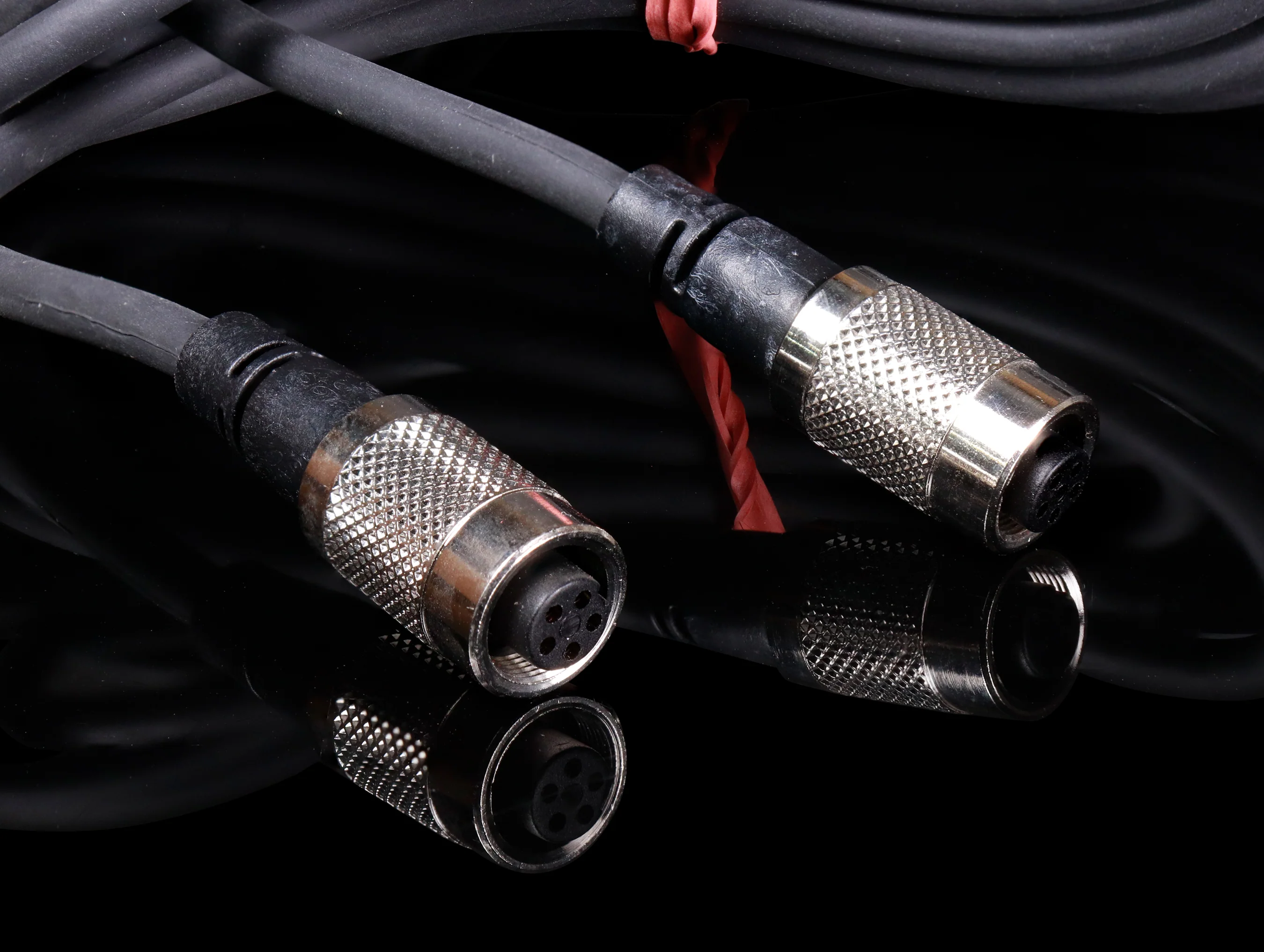 AiM Sports Double Rear Camera Patch Cable - Image 3