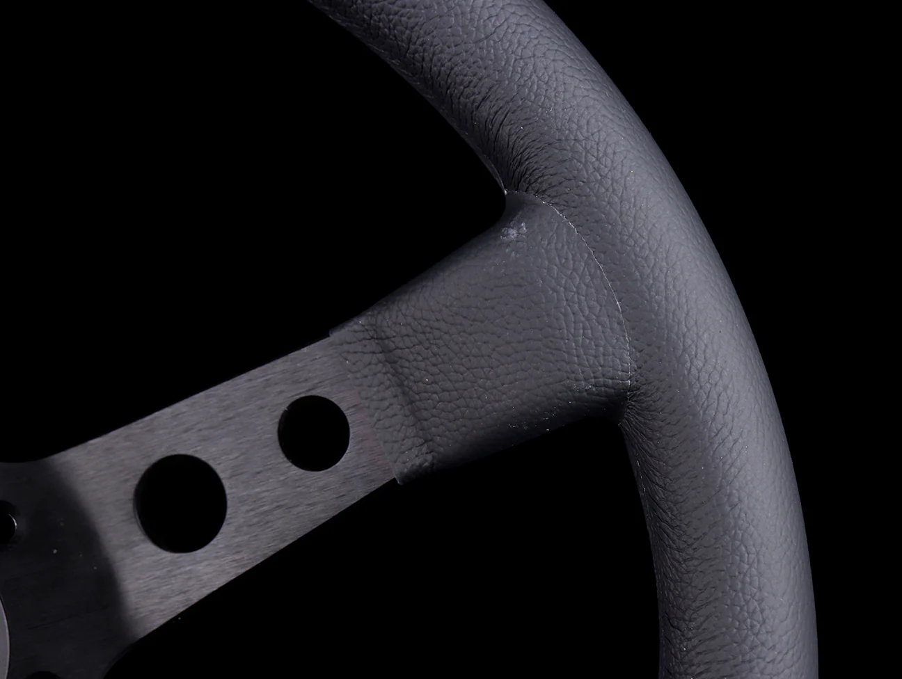 Momo Mod 07 350mm Steering Wheel - Leather - Image 4
